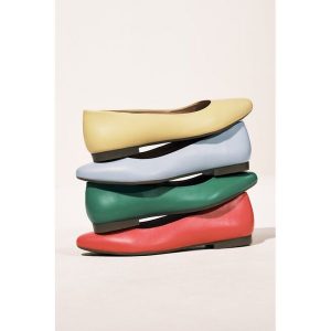 Baleriny Lasocki. Zielone balerinki Lasocki, bez wzorów, bez obcasa, bez zapięcia. Za 139,99 zł.