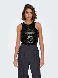 ONLY Top w kolorze czarnym rozmiar: XS. Czarne topy ONLY, xs, bez wzorów, bez kołnierzyka, bez ramiączek. Za 43,88 zł.