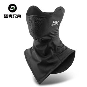 Czapka rowerowa polarowa wiatroszczelna ROCKBROS. Czarne czapki ROCKBROS, bez wzorów, z materiału. Za 83,60 zł.