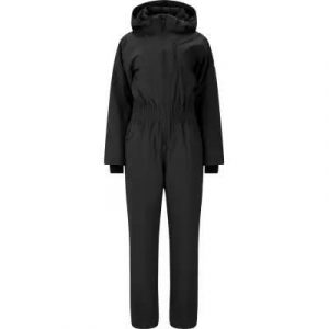 Whistler Kombinezon Louretta W Outdoor W-PRO 15000 – 100% poliester, czarny. Czarne kombinezony WHISTLER, bez wzorów, z poliesteru, bez kołnierzyka, bez ramiączek. Za 471,50 zł.