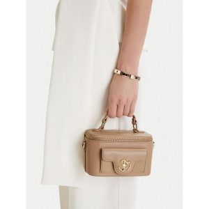 Torebka Eva Minge. Brązowe kuferki Eva Minge, bez wzorów, bez dodatków. Za 199,99 zł.