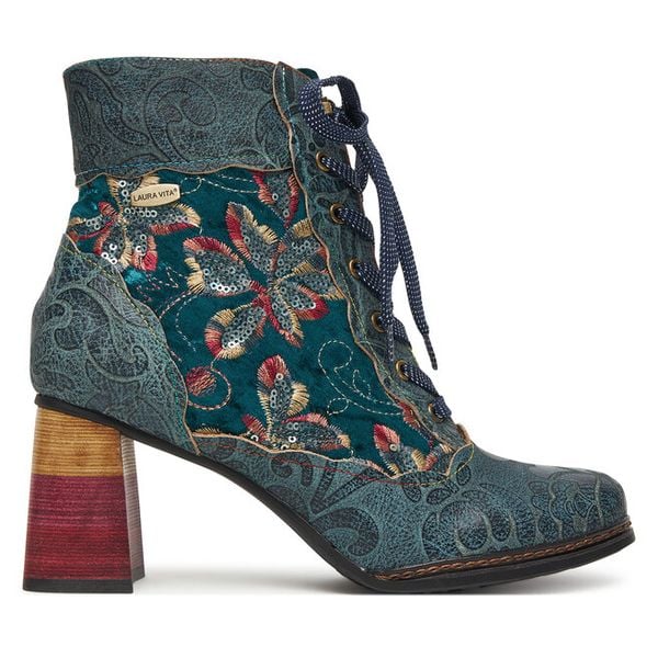 Trzewiki Laura Vita. Niebieskie botki LAURA VITA, bez wzorów, bez obcasa, na słupku, bez zapięcia. Za 409,99 zł.
