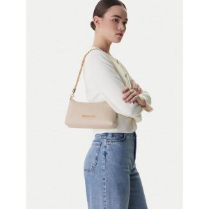 Torebka LOVE MOSCHINO. Białe torebki klasyczne LOVE MOSCHINO, bez wzorów, bez dodatków. Za 639,99 zł.