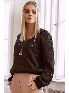 Stylove Sukienka w kolorze czarnym rozmiar: onesize. Czarne sukienki Stylove, na co dzień, bez wzorów, bez kołnierzyka, bez ramiączek, midi, proste. Za 166,88 zł.
