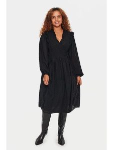 SAINT TROPEZ Sukienka "Bianka" w kolorze czarnym rozmiar: XL. Czarne sukienki Saint Tropez, xl, bez wzorów, bez kołnierzyka, bez ramiączek, midi, rozkloszowane. Za 219,60 zł.