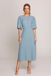 Elegancka sukienka koktajlowa z bufiastymi rękawami błękitna. Niebieskie sukienki Stylove, na imprezę, s, bez wzorów, z elastanu, eleganckie, bez kołnierzyka, bez ramiączek, midi, dopasowane. Za 509,00 zł.