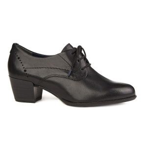Buty Tamaris ze skóry naturalnej czarne. Czarne buty zimowe Trespass, z materiału, bez obcasa, bez zapięcia. Za 295,99 zł.