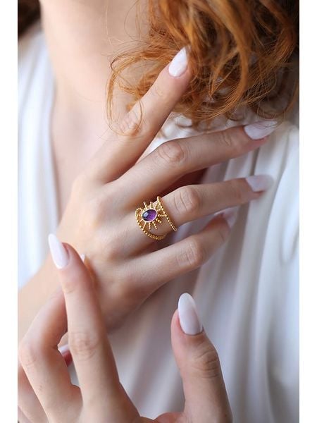 Pierres delicates Pozłacany pierścionek z ametystem rozmiar: onesize. Żółte pierścionki Pierres delicates, z ametystem, pozłacane. Za 100,04 zł.