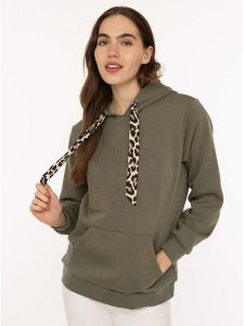 Zwillingsherz Bluza "Strong Soul" w kolorze khaki rozmiar: L/XL. Brązowe bluzy Zwillingsherz, l, bez wzorów, z kapturem. Za 210,81 zł.