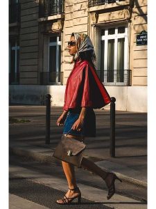 Victor & Hugo Paris Skórzana torebka "Shak" w kolorze szarym - 23,5 x 20 x 10 cm rozmiar: onesize. Szare torebki klasyczne Victor & Hugo Paris, bez wzorów, z materiału, przez ramię, bez dodatków. Za 295,99 zł.