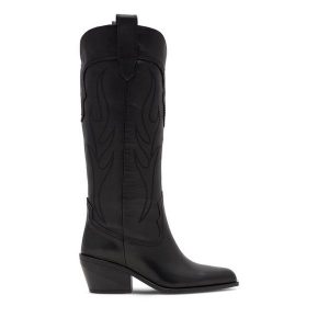 Kowbojki Badura. Czarne buty zimowe Badura, bez obcasa, na słupku, bez zapięcia. Za 599,99 zł.