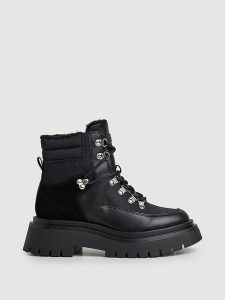 Pepe Jeans FOOTWEAR Skórzane botki "Queen Ice" w kolorze czarnym rozmiar: 37. Czarne botki Pepe Jeans FOOTWEAR, bez wzorów, z jeansu, bez obcasa, bez zapięcia. Za 176,08 zł.