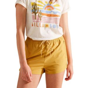 Spodenki sportowe damskie Billabong Adventure. Żółte spodenki sportowe Billabong, bez wzorów, z elastanu, sportowe. Za 123,00 zł.