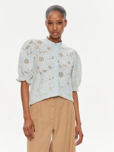 Bruuns Bazaar Bluzka Larin BBW3950 Niebieski Regular Fit. Niebieskie bluzki Bruuns Bazaar, bez wzorów, z bawełny, bez kołnierzyka, bez ramiączek. Za 329,99 zł.