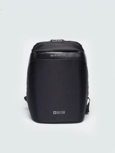 Plecak z miejscem na laptopa czarny hh574046 906. Czarne plecaki Big Star. Za 209,99 zł.