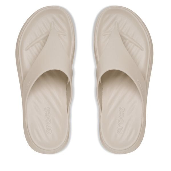 Japonki Crocs. Brązowe klapki Crocs, bez wzorów, bez obcasa. Za 179,99 zł.