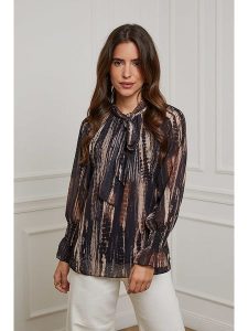 L'armoire de Suzette Bluzka w kolorze czarnym rozmiar: 34/36. Czarne bluzki L'armoire de Suzette, l, bez wzorów, klasyczne, bez kołnierzyka, bez ramiączek. Za 73,99 zł.