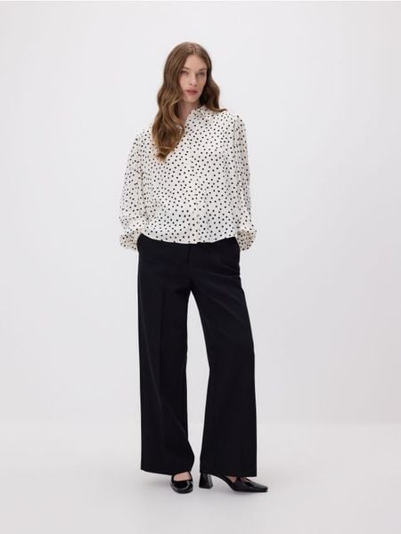 Koszula z wiskozy - wielobarwny. Koszule Reserved, l, bez wzorów, z tkaniny, bez kołnierzyka, bez ramiączek. Za 119,99 zł.