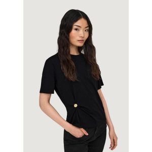 Koszulka crop top Kobieta ONLY Onlelena S/S Detail T-Sud Jrs. Czarne topy ONLY, s, bez wzorów, z materiału, bez kołnierzyka, bez ramiączek. Za 130,75 zł.