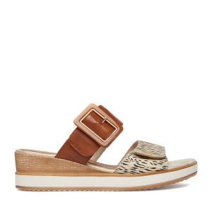 Klapki Remonte. Brązowe klapki Remonte, bez wzorów, bez obcasa. Za 349,99 zł.