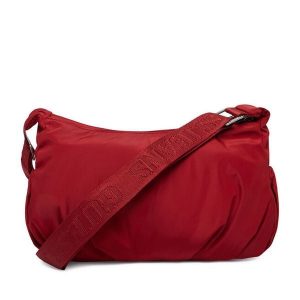 Torebka Guess Jeans. Czerwone listonoszki Guess Jeans, z aplikacjami, z jeansu, bez dodatków. Za 199,99 zł.