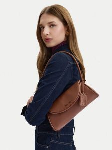 HUGO Torebka 50562952 Brązowy. Brązowe torebki klasyczne Hugo, bez wzorów, ze skóry, bez dodatków. Za 381,99 zł.