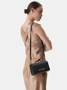 LOVE MOSCHINO Torebka JC4170PP1OLX0000 Czarny. Czarne torebki klasyczne LOVE MOSCHINO, bez wzorów, ze skóry, bez dodatków. Za 640,99 zł.