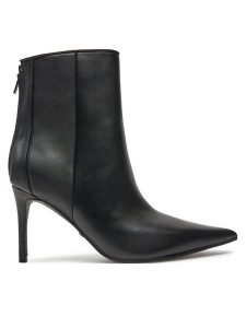 Guess Botki Feyly FLDFEY LEA10 Czarny. Czarne botki Guess, z aplikacjami, ze skóry, bez obcasa, na szpilce, bez zapięcia. Za 559,99 zł.