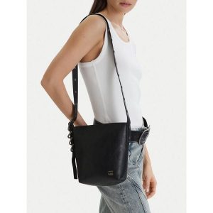 Torebka G-Star Raw. Czarne listonoszki G-Star Raw, bez wzorów, bez dodatków. Za 199,99 zł.