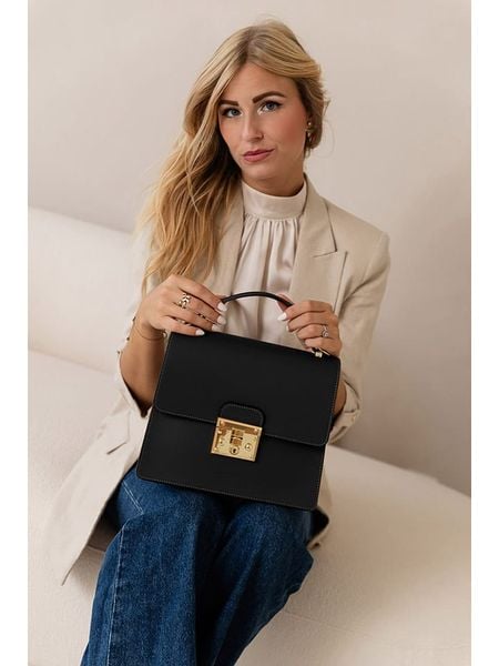 Lia Biassoni Skórzana torebka w kolorze czarnym - 27 x 24 x 8 cm rozmiar: onesize. Czarne torebki klasyczne Lia Biassoni, bez wzorów, z materiału, przez ramię, bez dodatków. Za 304,99 zł.