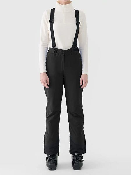 4F Spodnie narciarskie w kolorze czarnym rozmiar: XL. Czarne spodnie dresowe 4f, m, bez wzorów. Za 305,29 zł.