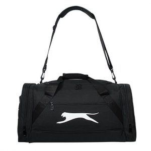 Torba sportowa Slazenger Medium Holdall Bag. Czarne torby podróżne i sportowe Slazenger, bez wzorów. Za 99,99 zł.