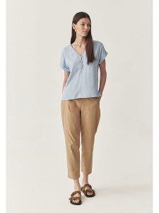 TATUUM Bluzka w kolorze błękitnym rozmiar: 42. Niebieskie bluzki Tatuum, bez wzorów, bez kołnierzyka, bez ramiączek. Za 109,00 zł.