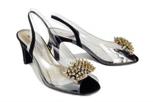 BRENDA ZARO T2573 black, sandały damskie. Czarne sandały Brenda Zaro, bez wzorów, bez obcasa, na obcasie, bez zapięcia. Za 259,95 zł.