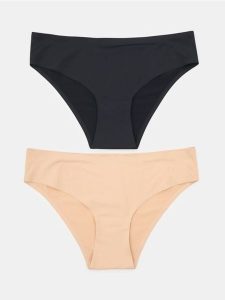 Bezszwowe figi 2 pack - kremowy. Białe figi Sinsay, bez wzorów. Za 12,99 zł.