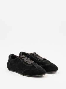 Bellucci Sneakersy w kolorze czarnym rozmiar: 36. Czarne trampki Bellucci, bez wzorów, bez zapięcia. Za 109,78 zł.