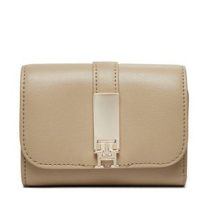 Portfel Tommy Hilfiger. Brązowe portfele TOMMY HILFIGER, bez wzorów. Za 349,99 zł.