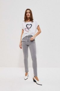 Jeansy push up szare. Szare jeansy MOODO, bez wzorów, z bawełny, długie. W wyprzedaży za 38,99 zł.