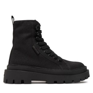 Trapery Superga. Czarne buty zimowe Superga, bez obcasa, bez zapięcia. Za 449,99 zł.