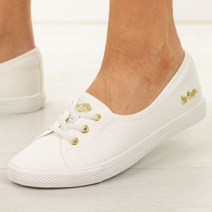 Białe tenisówki damskie Lee Cooper 4043. Białe balerinki Lee Cooper, bez wzorów, z jeansu, z okrągłym noskiem, bez obcasa, bez zapięcia. Za 159,00 zł.