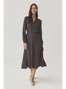 TATUUM Sukienka w kolorze granatowym rozmiar: 38. Niebieskie sukienki Tatuum, bez wzorów, z wiskozy, bez kołnierzyka, bez ramiączek, midi, rozkloszowane. Za 198,95 zł.