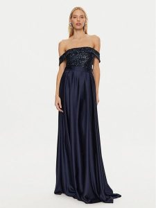 Rinascimento Sukienka wieczorowa CFC0120520003 Granatowy Regular Fit. Niebieskie kombinezony Rinascimento, s, bez wzorów, z syntetyku, wizytowe, bez kołnierzyka, bez ramiączek. Za 539,99 zł.