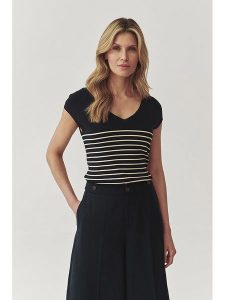 TATUUM Koszulka w kolorze czarnym rozmiar: S. Czarne bluzki Tatuum, s, bez wzorów, bez kołnierzyka, bez ramiączek. Za 109,78 zł.