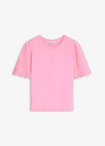 T-shirt z miękkiej mieszanki wiskozy z ażurowym haftem. Białe t-shirty bonprix, w ażurowe wzory, z wiskozy, bez kołnierzyka, bez ramiączek. Za 54,99 zł.
