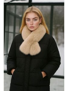 Lucky Bees Szal w kolorze beżowym - 106 x 15 cm rozmiar: onesize. Brązowe szaliki Lucky Bees, bez wzorów, z futra. Za 113,10 zł.