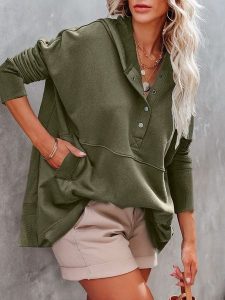 Milan Kiss Bluza w kolorze khaki rozmiar: M. Brązowe bluzy Milan Kiss, m, bez wzorów, z kapturem. Za 206,91 zł.