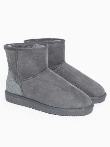 ISLAND BOOT Botki zimowe "Caspian" w kolorze szarym rozmiar: 39. Szare botki Island Boot, na zimę, bez wzorów, bez obcasa, bez zapięcia. Za 140,53 zł.