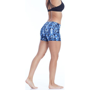 Szorty funkcyjne "Hottie" w kolorze niebieskim. Niebieskie szorty marki BALANCE COLLECTION, z gumy. W wyprzedaży za 56,95 zł.