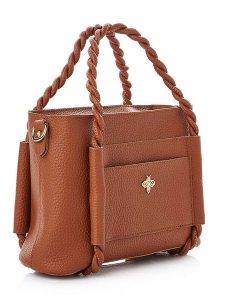 Lucky Bees Torebka w kolorze jasnobrązowym - 27 x 19 x 13 cm rozmiar: onesize. Brązowe torebki klasyczne Lucky Bees, bez wzorów, z materiału, przez ramię, bez dodatków. Za 134,85 zł.