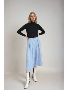 Monki Spódnica w kolorze błękitnym rozmiar: XL. Niebieskie spódnice Monki, xl, bez wzorów, midi. Za 39,99 zł.